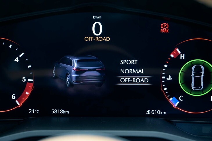 マツダCX-80 XDハイブリッド プレミアムスポーツ（「MiDRIVE」のセレクト画面）