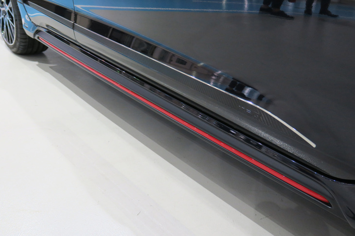 トヨタ・カローラ ハイブリッドW×B TRD用品装着車（エクステリア）