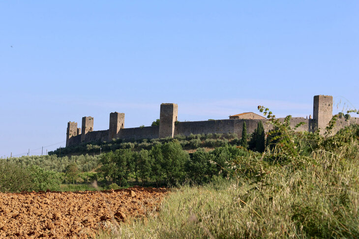 モンテリッジョーニの城塞。