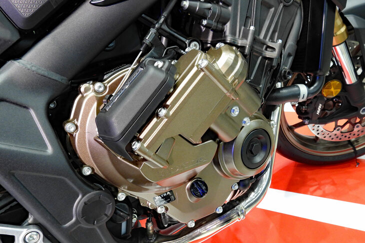 ホンダCB650R（「Honda E-Clutch」付き）