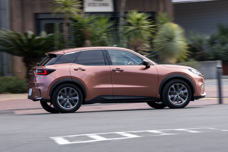 今のところ、注文できるグレードは“クール”“リラックス”だけ。まずは100台が抽選形式で販売された“ビスポークビルド”は、今後の生産状況などを踏まえて受注が再開される予定だ。