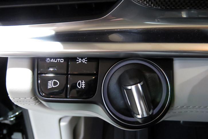 ポルシェ・パナメーラ ターボ（イグニッションまわり）