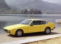 「マトラ・シムカ・バゲーラ」。1980年に登場した「M530」の後継モデル。このモデルからエンジンがシムカ製となり、4気筒1.4リッターをミドに搭載。シート配列が横3人乗りであることが特徴的だ。