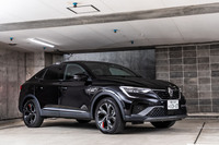 ルノー・アルカナR.S.ラインE-TECHハイブリッド