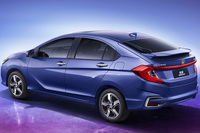 ホンダが中国で新型クロスオーバー「GIENIA」を初公開