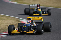 2015年の「モータースポーツファン感謝デー」にて、中野信治がドライブする「ミナルディM192」。（Photo=MOBILITYLAND）