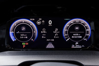 出発前に撮影した今回の試乗車両となった「ゴルフヴァリアントTDI Rライン」のメーター。2025年1月に登録され、オドメーターは4658kmを示していた。