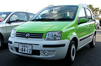 【写真上】「フィアット・ムルティプラ」【写真下】「フィアット・パンダアレッシィ」