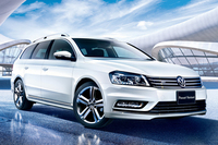 「フォルクスワーゲン・パサートヴァリアントR-Line Edition」
    