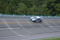 取材陣による走行は140km/hと180km/hの車速で行われた。