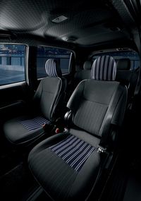 「スペイドF“Queen II”」のインテリア。