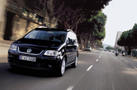 【Movie】VWのコンパクトミニバン「ゴルフ・トゥーラン」発表！の画像