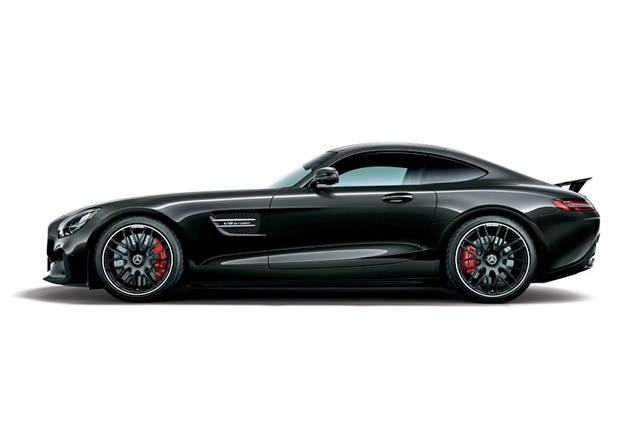 特別仕立ての「メルセデスAMG GT S」、期間限定で発売 【ニュース