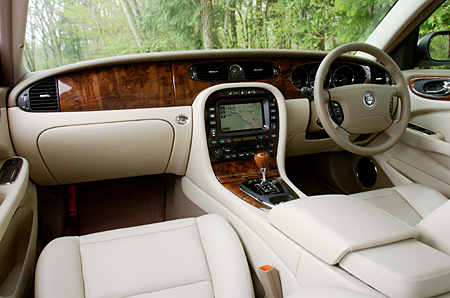 ジャガーXJ6 3.0（6AT）【ブリーフテスト】 ジャガーXJ6 3.0（6AT 