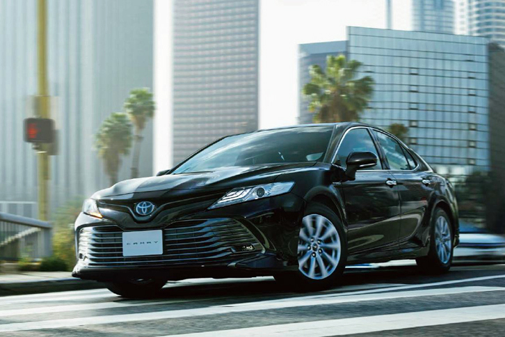 
	新型「トヨタ・カムリ」は、日本では2017年7月10日にデビューした
	（Photo：G。ボディカラーはアティチュードブラックマイカ＜218＞。オプション装着車。)
	