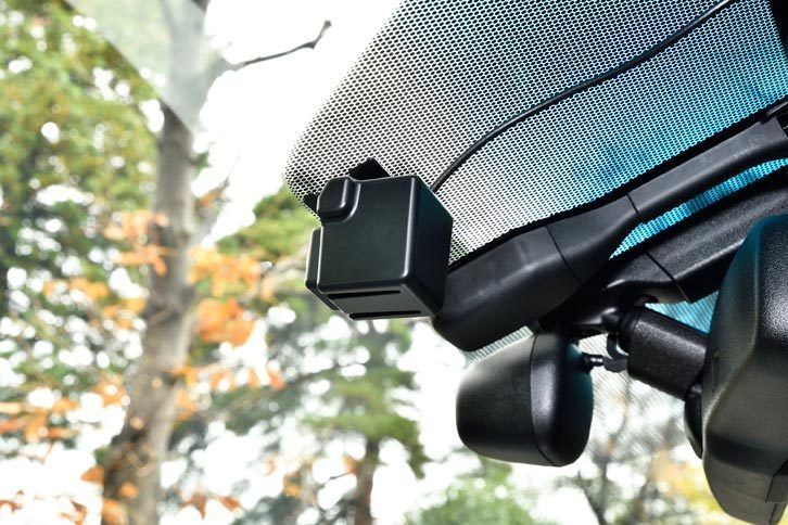 クルーズスカウターユニットが進化したMA（マルチドライブアシスト）ユニットはカメラ部と本体がセパレート構成。カメラは小型で目立たない。