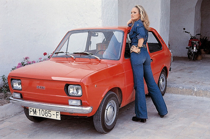 1974年に登場した「セアト133」。ボディーから想像できるとおり、ベースは「フィアット126」である。