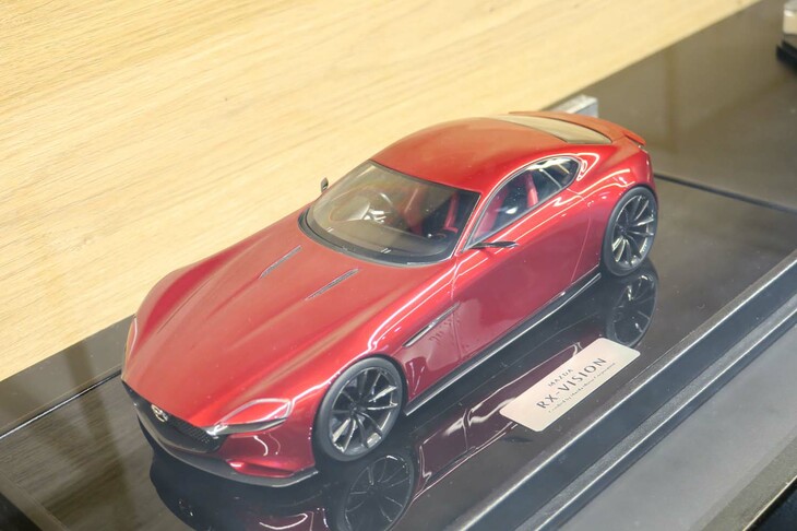 ジャパンモビリティショー2023におけるマツダブースの様子。