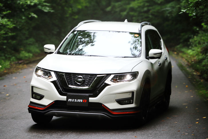 空力性能と見た目の迫力を両立させた上で、ハンドリング性能を追求したという「エクストレイル NISMOパフォーマンスパッケージ」。すべてのパーツを装着した際に最適なパフォーマンスを発揮できるよう開発されている。