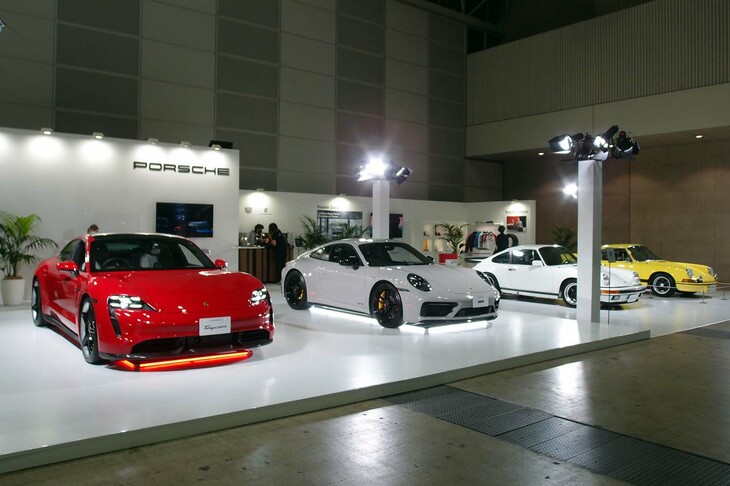 ポルシェブースの様子。