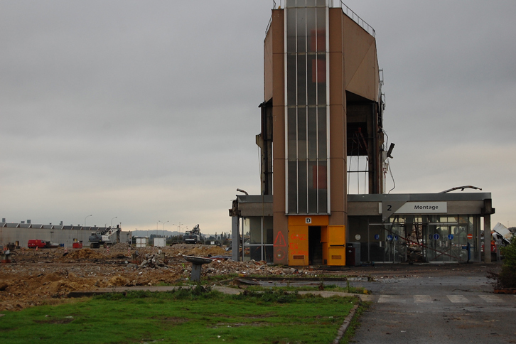 かつて主力生産拠点だった、パリ北郊オールネイ・スー・ボワの工場は、ご覧の通り、既に解体されている。2015年撮影。