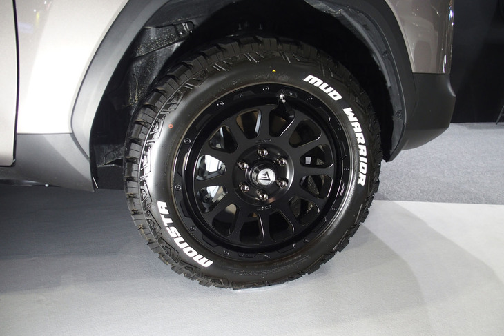 トヨタ・ランドクルーザー（DELTA FORCE）