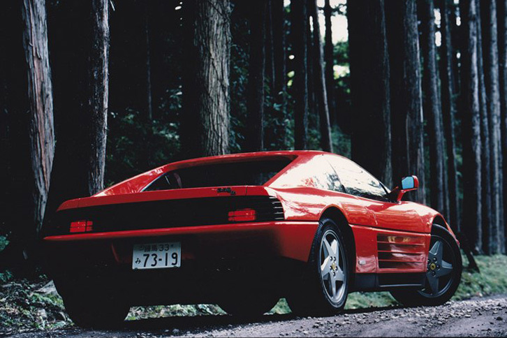 筆者にとって初めてのフェラーリとなった「348tb」。