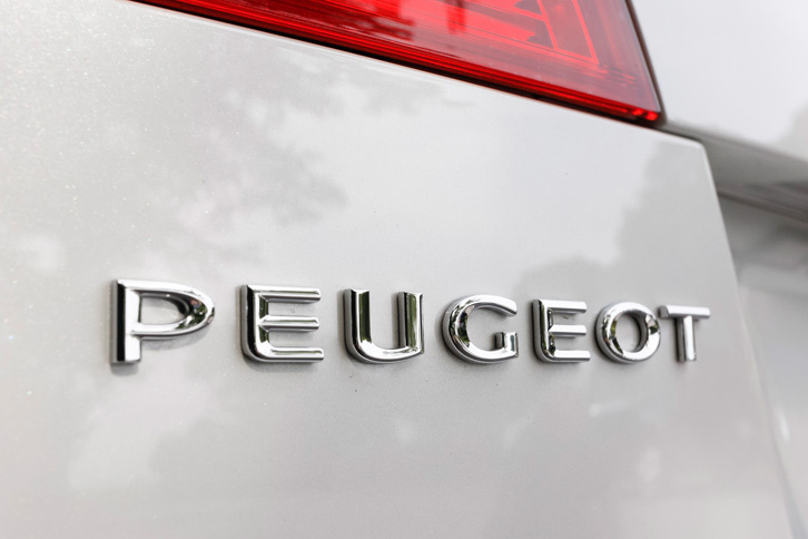 プジョー508SW GT BlueHDi