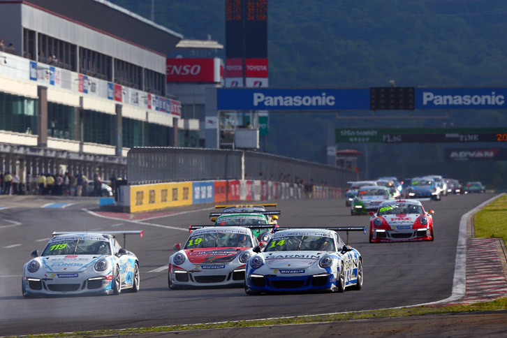 ポルシェ カレラカップ ジャパンの様子。