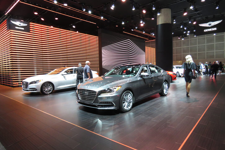 ロサンゼルスモーターショー2017のジェネシスブースの様子。