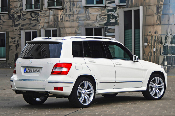 このクラスのSUVとしてはメルセデス初のモデルだった「GLK」。2015年に廃止となり、代わって「GLC」が登場したが、サイズも価格も大幅にアップ。デザインも刷新されており、GLKのコンセプトが受け継がれることはなかった。