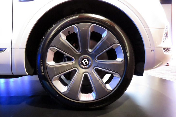 ベントレー・ベンテイガ マリナー（ホイール）