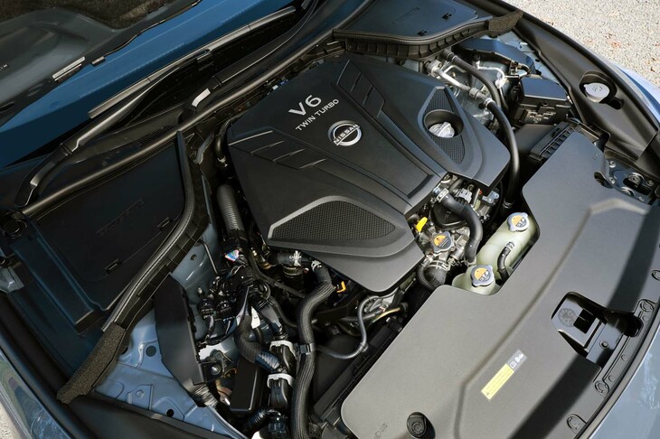 最高出力420PS/6400rpm、
	最大トルク550N・m/2800-4400rpmを発生する3リッターV6ターボエンジン。試乗車には「スポーツリセッティングTYPE-1」が採用されており、スピードリミッターに変更が加えられていた。