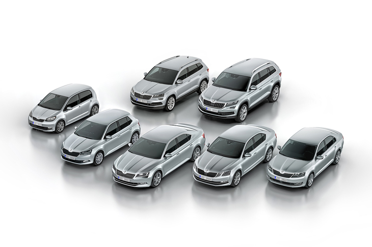 シュコダの2018年ラインナップ。前列左から「シティゴー」「ファビア」「スパーブ」「オクタヴィア」「ラピッド」。後列左から「カロック」「コディアック」。