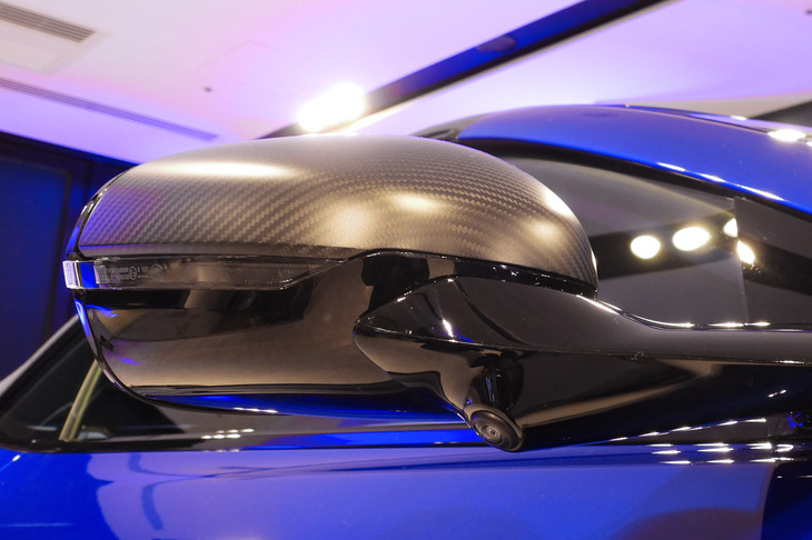 アストンマーティン・ヴァンキッシュ ヴォランテ（サイドミラー）