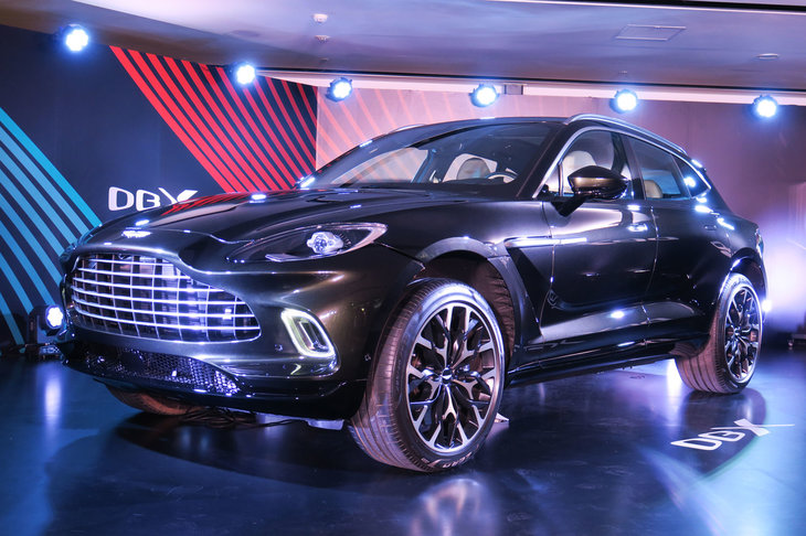 アストンマーティンDBX（エクステリア）