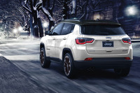 「ジープ・コンパス ロンジチュード」の4WDモデル限定発売の画像