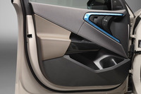 新型「X3」のドアトリム。