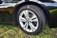 参考までに、筆者の「BMW 320dスポーツ」のタイヤ＆ホイール。（写真＝池之平昌信）