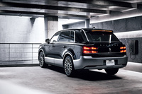 新しい「センチュリー」のボディーサイズは、全長×全幅×全高＝5205×1990×1805mm、ホイールベースは2950mm。車重は2570kgと発表されている。