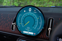 エクスペリエンスモードは「コア」「グリーン」「ゴーカート」「ビビッド」「タイムレス」「パーソナル」「バランス」「トレイル」と全8種類も用意される。これは始動した際に必ず選ばれるコアモード。