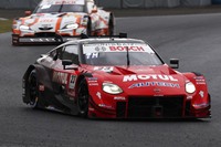 SUPER GT開幕戦で松田次生／ロニー・クインタレッリ組のMOTUL AUTECH Zが勝利