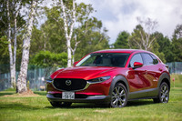「マツダCX-30」は、2019年9月20日に発表されたコンパクトクロスオーバー。新世代ガソリンエンジンと称される「スカイアクティブX」搭載車は、半年遅れとなる2020年1月16日に販売を開始した。