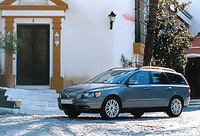 ボルボV50 2.4/V50 2.4i(5AT)【海外試乗記】