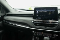 ブラックのドレスアップで特別感を演出　限定車「ジープ・コンパス ナイトイーグル」発売の画像