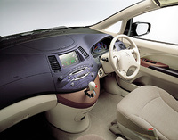 「エレガンス」」のインパネは、内装色「グレー」、インパネ上部色「ダークバイオレット」の組み合わせとなる。