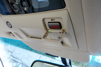 コクピット頭上には、「ヘルプデスク」のボタンが備わる。（W）