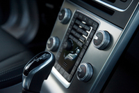 ボルボが「S60／V60／XC60」の安全装備を強化の画像