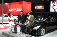 NISMO開発グループの岡村潤平GMと、NISMOオプションパーツ開発ドライバーである影山正美氏による、トークショーも行われた。