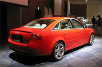 アウディ、高性能スポーツモデル「RS6」発表の画像